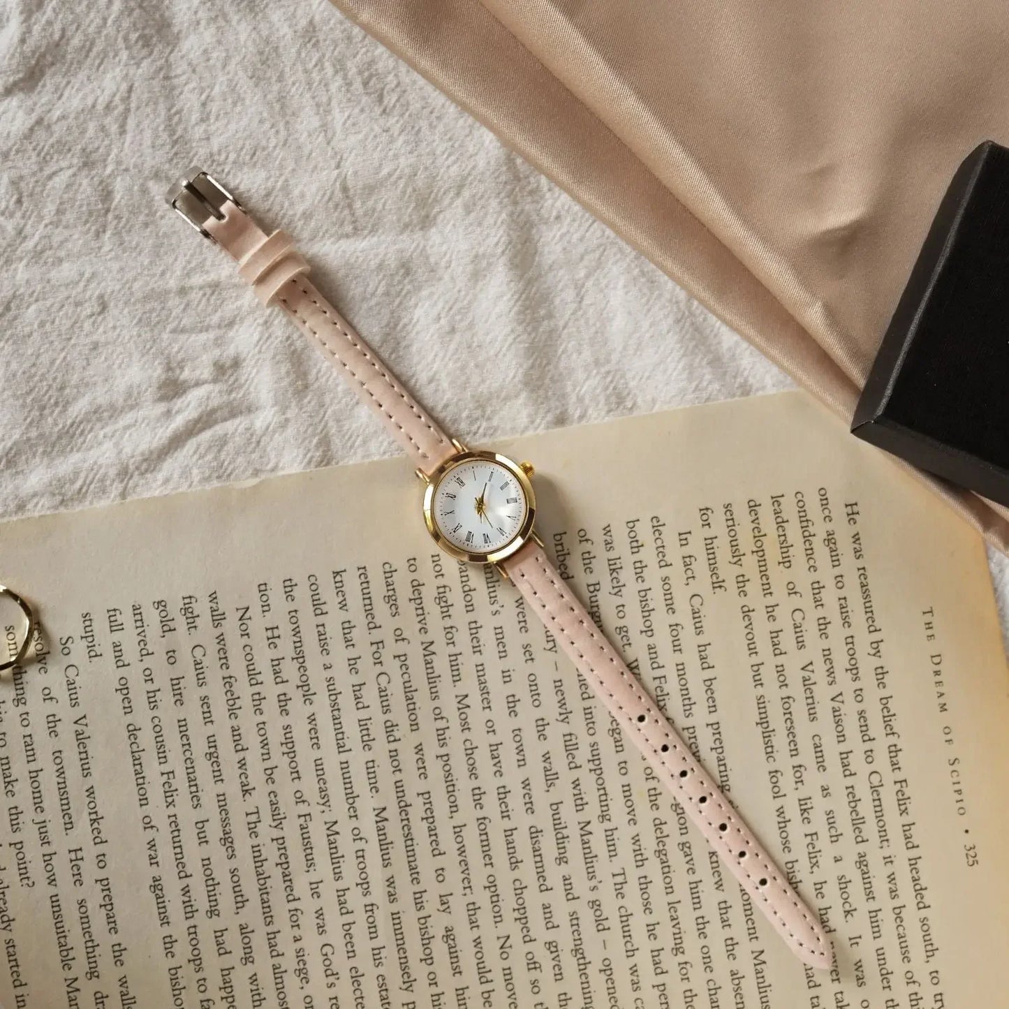 “Noir & Ivory” Slim Watch